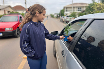 Semana do Meio Ambiente promove pedágio educativo com participação de alunos e apoio da comunidade