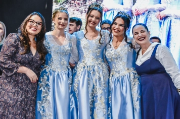 Trajes das soberanas são apresentados oficialmente no baile dos 38 anos de Imigrante
