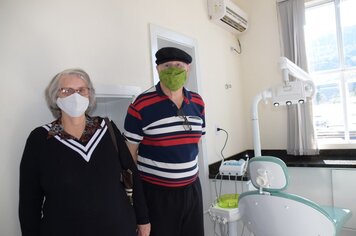 Triagem de próteses dentárias foi realizada com 40 inscritos