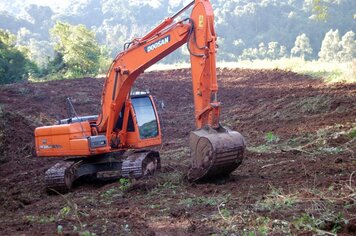 Produtores de Imigrante contam com serviço de máquina pesada