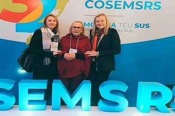 Secretária e Coordenadora de saúde participam de Congresso do COSEMS