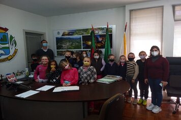 Alunos visitam prefeitura