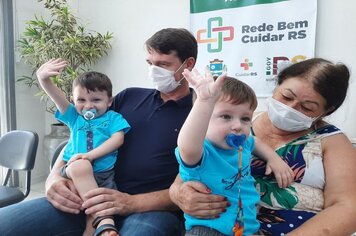 Imigrante ultrapassa aplicação de 8 mil doses da Vacina contra a Covid-19