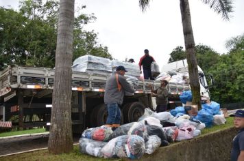 Xanxerê envia caminhão com donativos