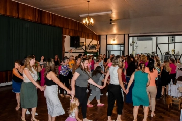 Uma noite inesquecível para as mulheres de Imigrante