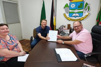 Emater de Imigrante entrega relatório das atividades de 2021