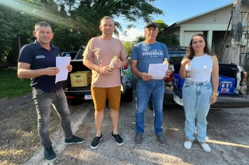 Secretaria de Agricultura de Imigrante realiza entrega de larvicida para controle do borrachudo