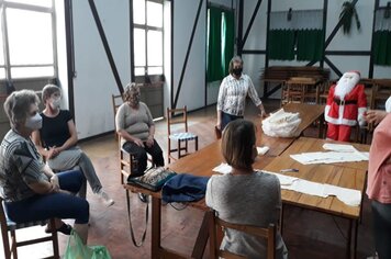 Voluntárias realizam primeira reunião
