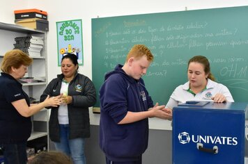 Emef’s recebem Semana de Saúde nas Escolas