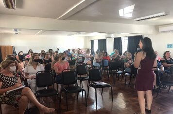 Professores iniciam formação continuada
