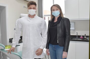 Imigrante conta com novo dentista