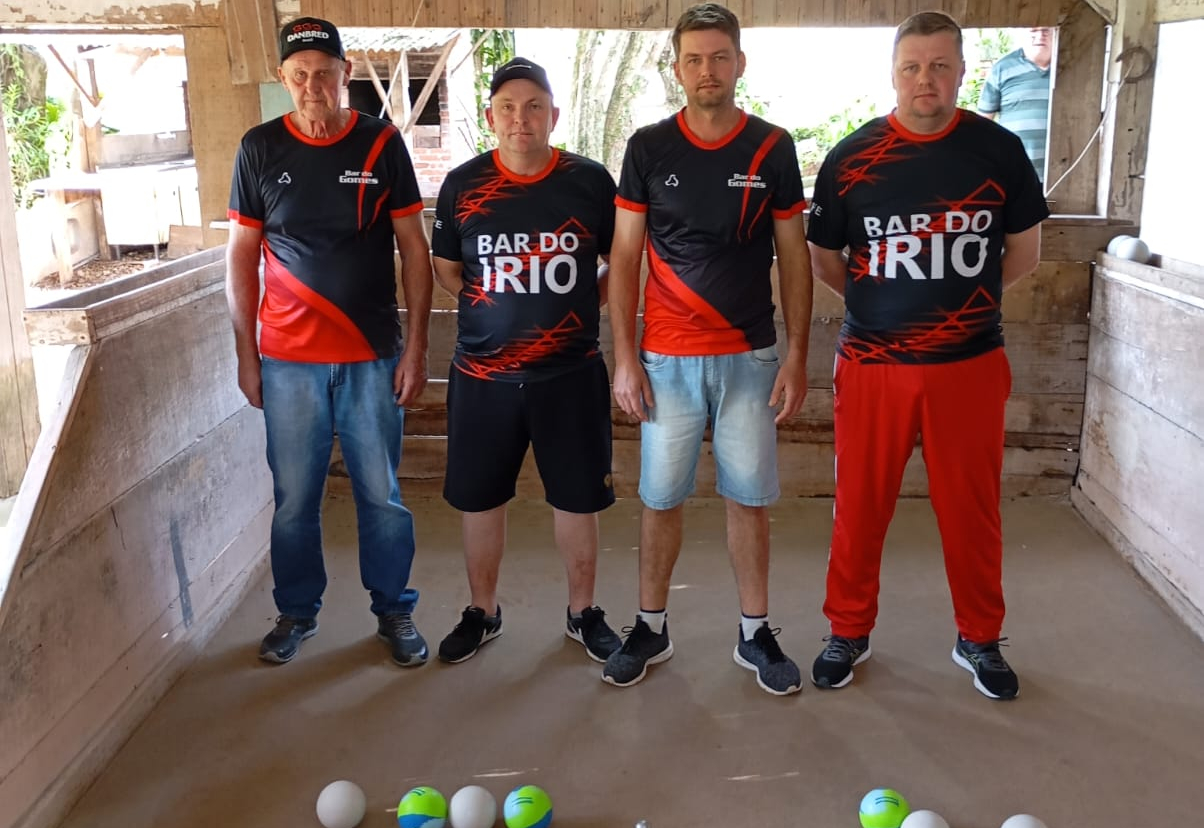 Semifinais do 2º Torneio Integração de Bocha Imigrante/Colinas têm vantagem para Bar da Esquina e Bar do Gomes 