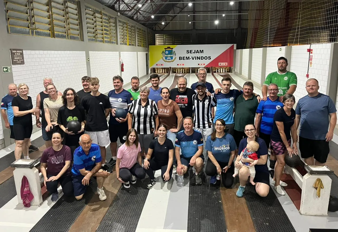 1º Torneio Descontração de Bolão de Imigrante reúne comunidade no Ginásio Municipal