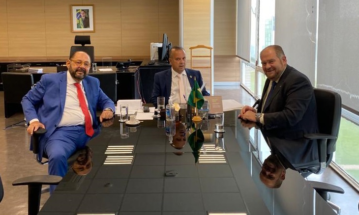 Stevens cumpre agenda em Ministério do Desenvolvimento