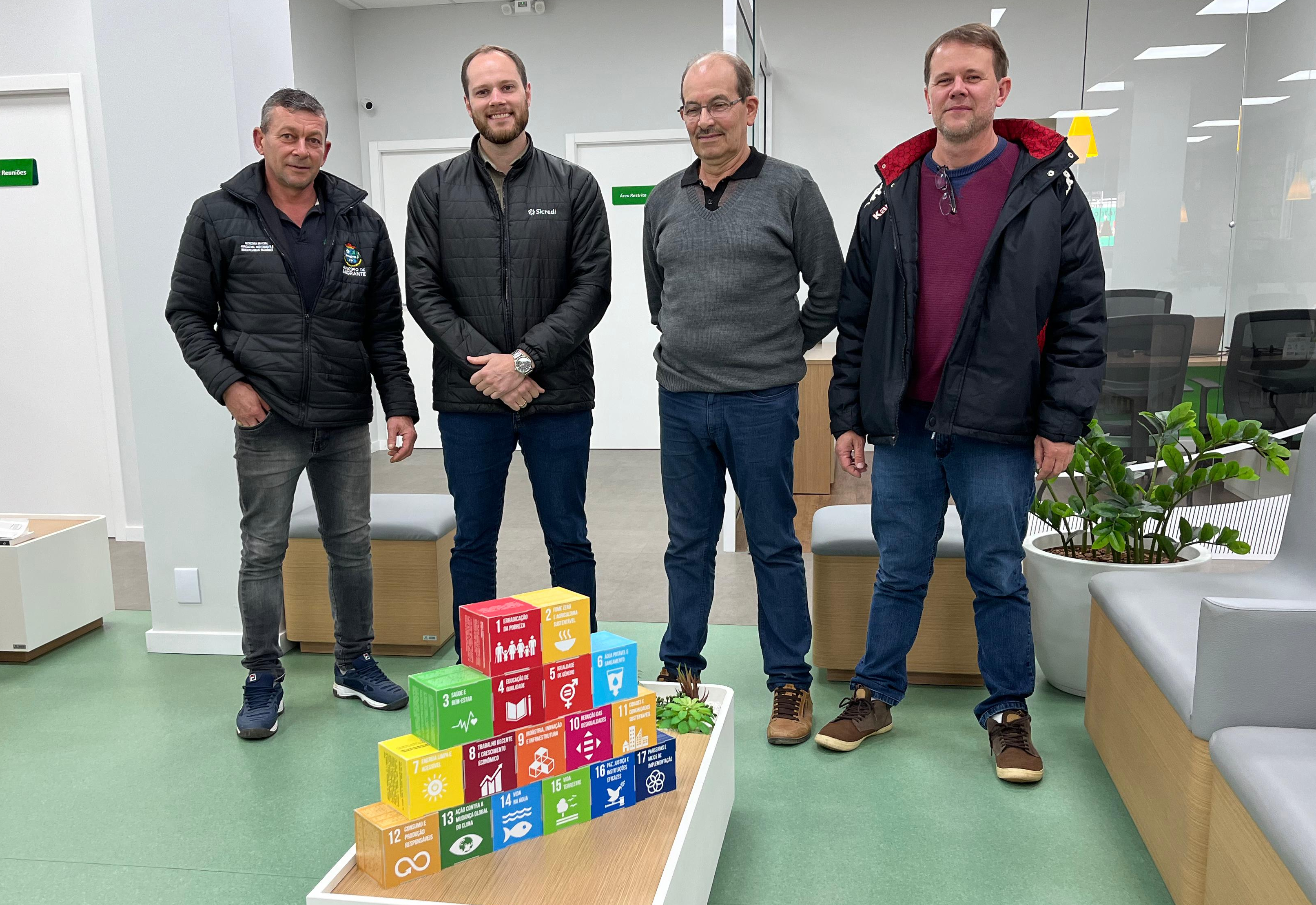 Produtores rurais podem se inscrever para serviço de retroescavadeira