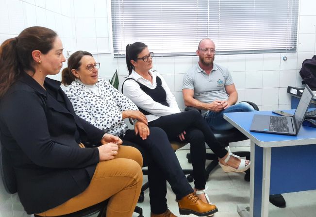 Servidores do Cras participam de seminário do SCFV