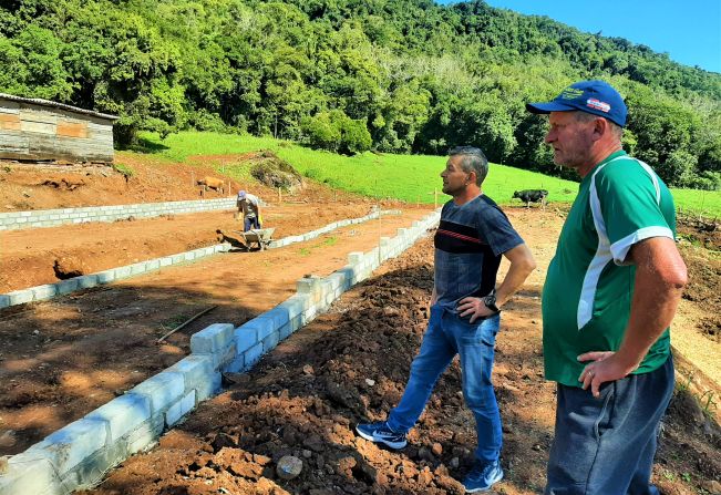 Serviço de horas máquina beneficia agricultores