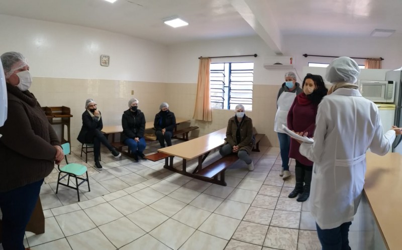 CAE realiza acompanhamento da alimentação escolar