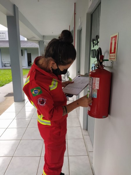 Visita preventiva dos Bombeiros Imicol