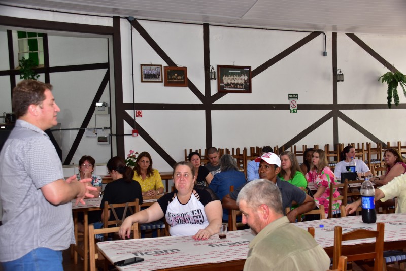 Reunião dos moradores do Loteamento 10 de Abril