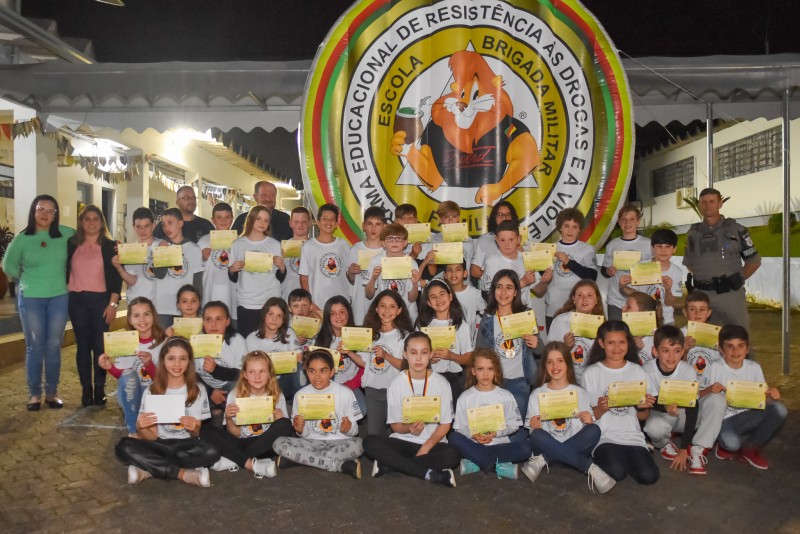 Proerd forma 43 alunos da rede municipal