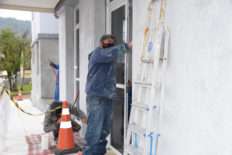 Centro de Saúde recebe pintura