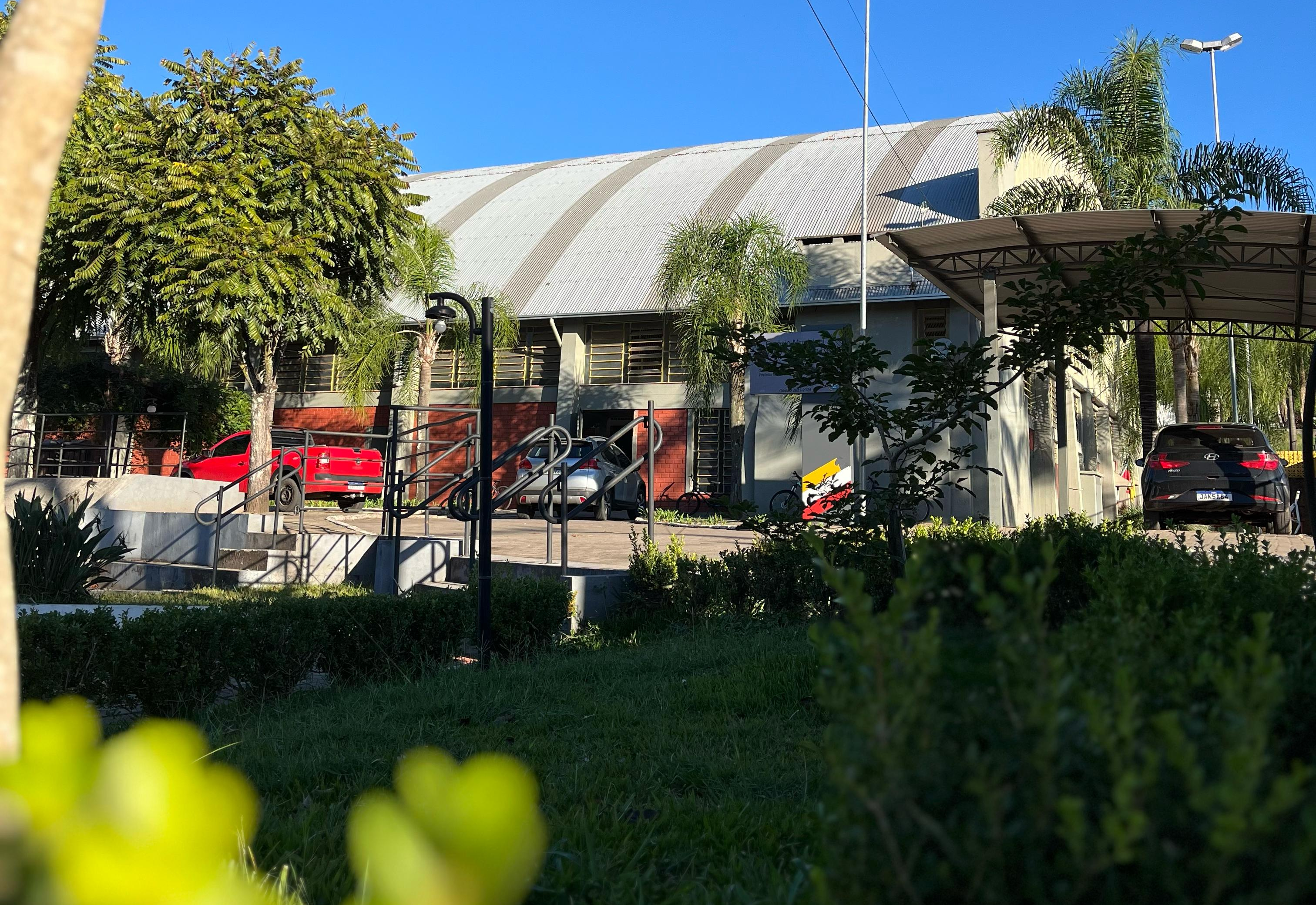 Imigrante celebra 37 anos com programação especial no Ginásio Municipal