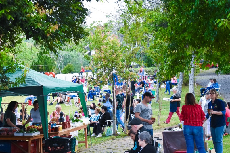 Dia da Família reuniu a comunidade na Praça Municipal