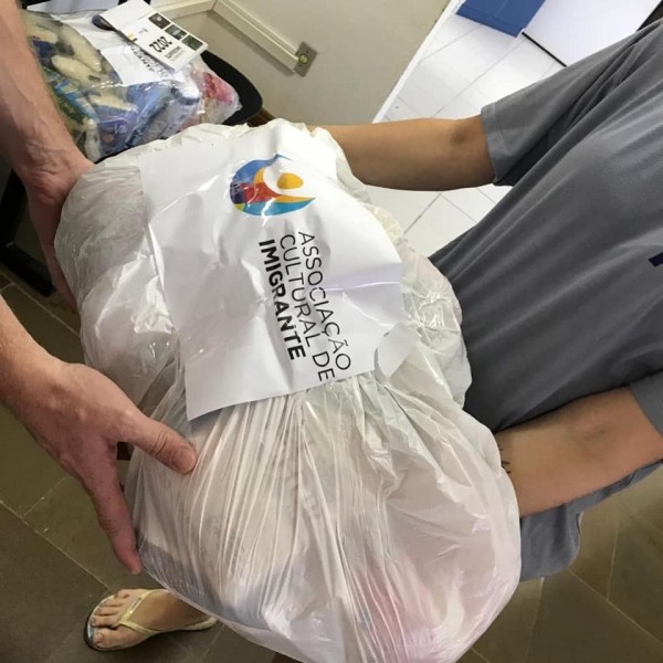 Doação de alimentos da Associação Cultural