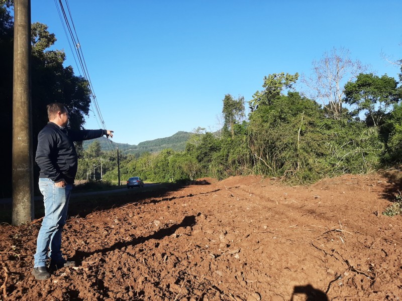 Obras executa melhorias em três localidades